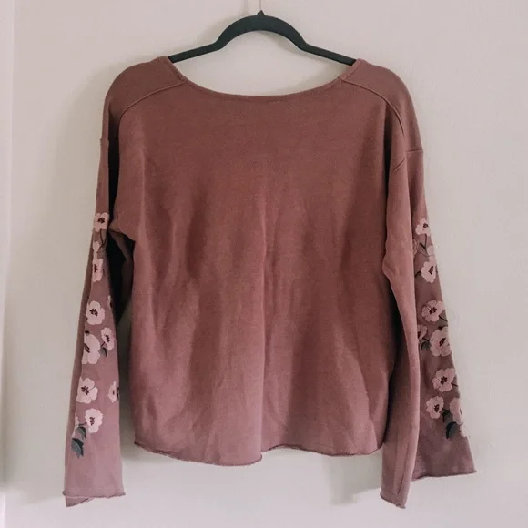 AE floral embroidered bell sleeve crewneck sweater - Picture 3 of 5